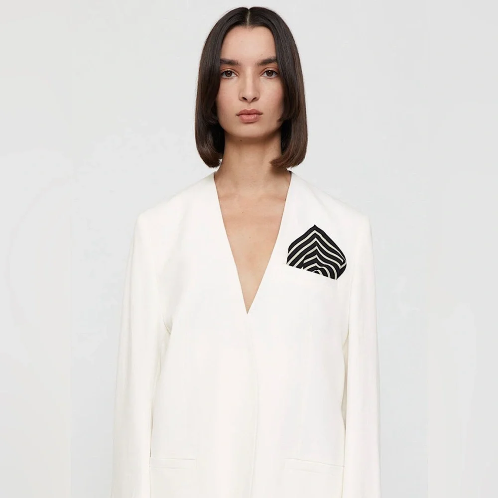 TOTEME 100% SILK SIGNATURE MONOGRAM SQUARE SCARF ELEGANT SCANDI CHIC Black Cream - Picture 3 of 3